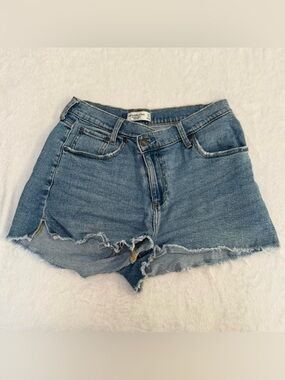 Abercrombie and Fitch Curve Love High Rise Cross Over Waist Mom Shorts size 4